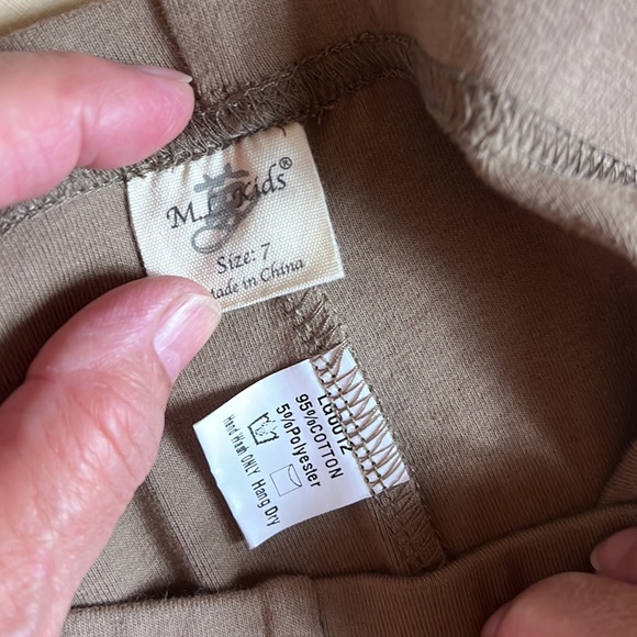 ML kids, lace hem leggings, stretchy and soft, size 7, NWOT, taupe - Picture 4 of 6